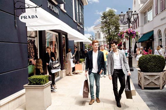 Designer Outlet Roermond：独特的购物体验