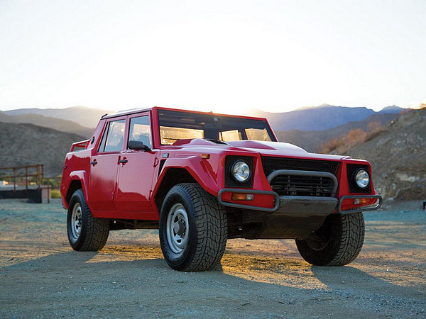 越野蛮牛Lamborghini LM002 即将拍卖