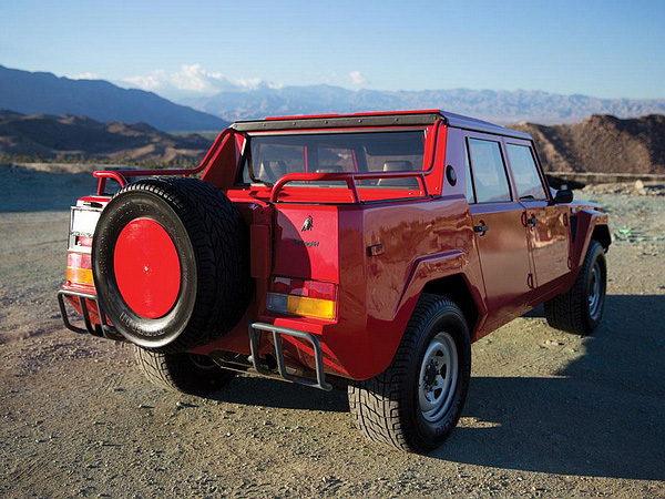 越野蛮牛Lamborghini LM002 即将拍卖