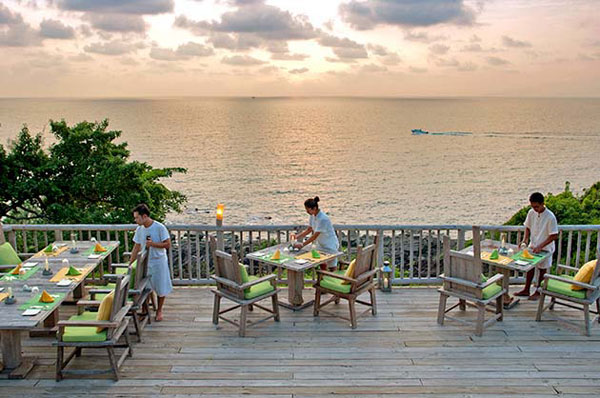 泰国沽岛索尼娃奇瑞度假村体验生态奢华
