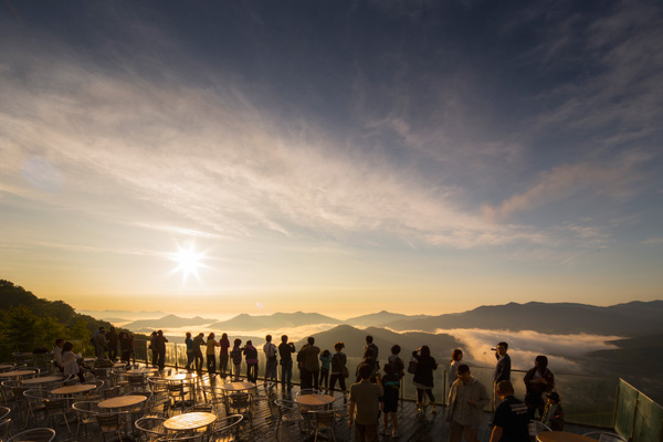 北海道星野TOMAMU度假村为您呈现夏季云海美景