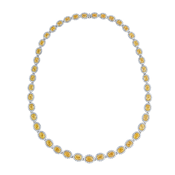 戴比尔斯，臻萃光华定格闪耀中秋