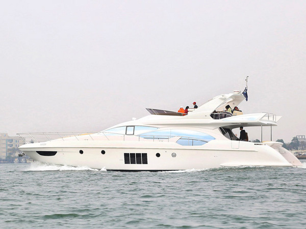 Azimut 70：意大利的率性绅士