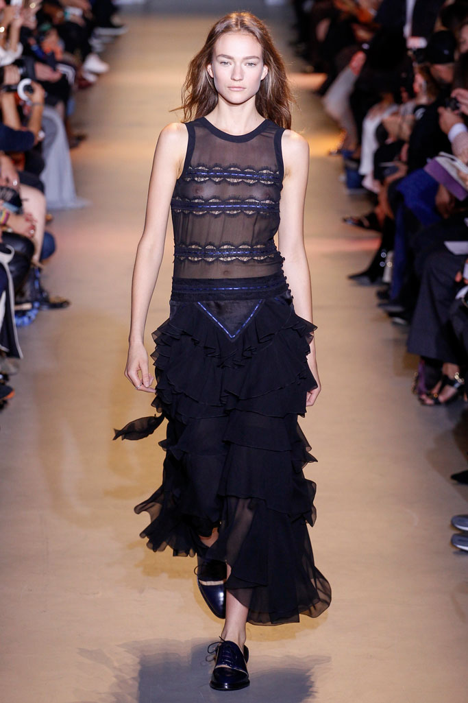 <a target='_blank' style='color: #666666;' href='http://brand.fengsung.com/johngalliano/' >John Galliano</a> 2016春夏流行发布