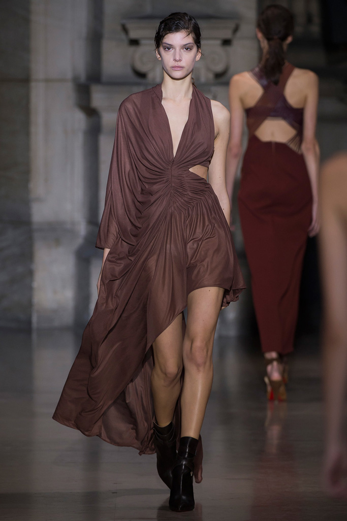 Yiqing Yin 2016春夏高级定制流行发布