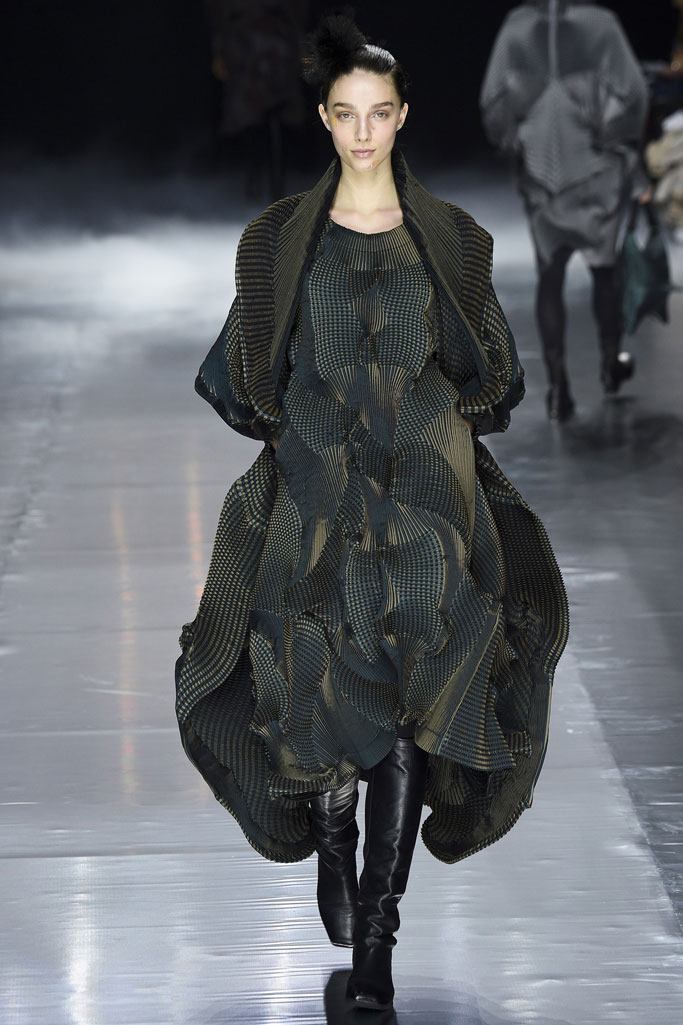 <a target='_blank' style='color: #666666;' href='http://brand.fengsung.com/IsseyMiyake/' >Issey Miyake</a> 2016秋冬流行发布