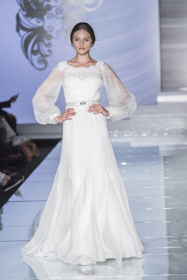 Lusan Mandongus 2017春夏系列婚纱秀