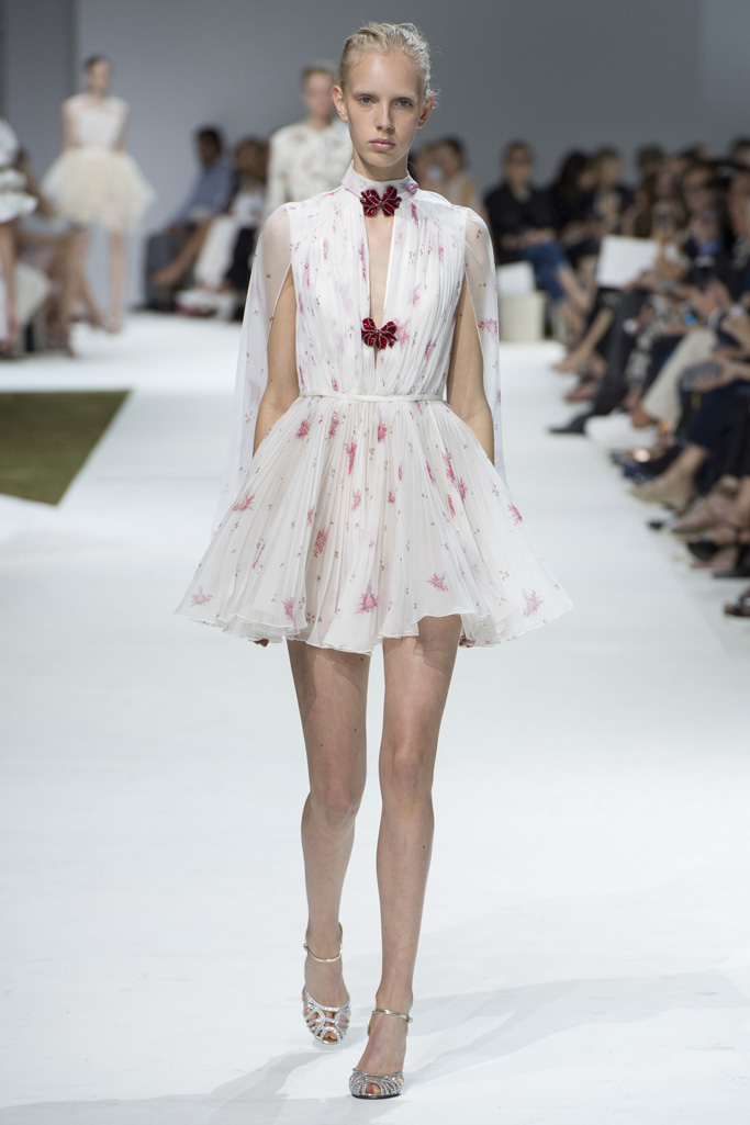 Giambattista Valli 2016秋冬高级定制流行发布