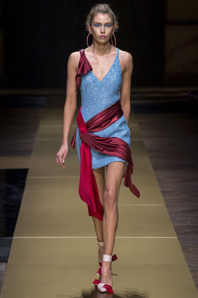 Atelier Versace 2016秋冬高级定制流行发布