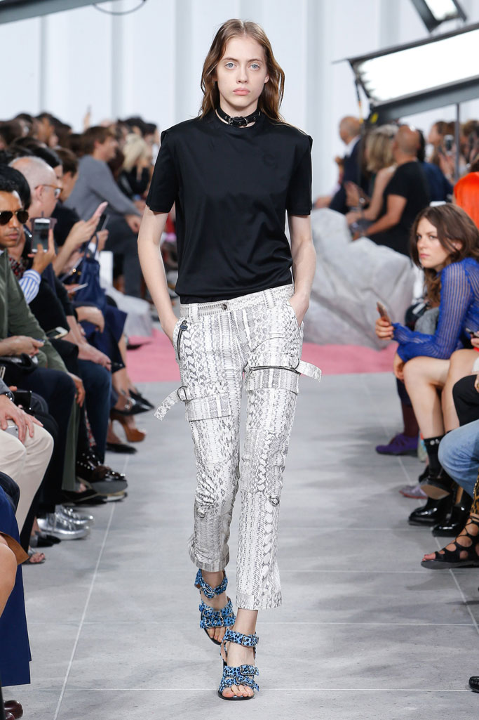 <a target='_blank' style='color: #666666;' href='http://brand.fengsung.com/Carven/' >Carven</a> 2017春夏流行发布