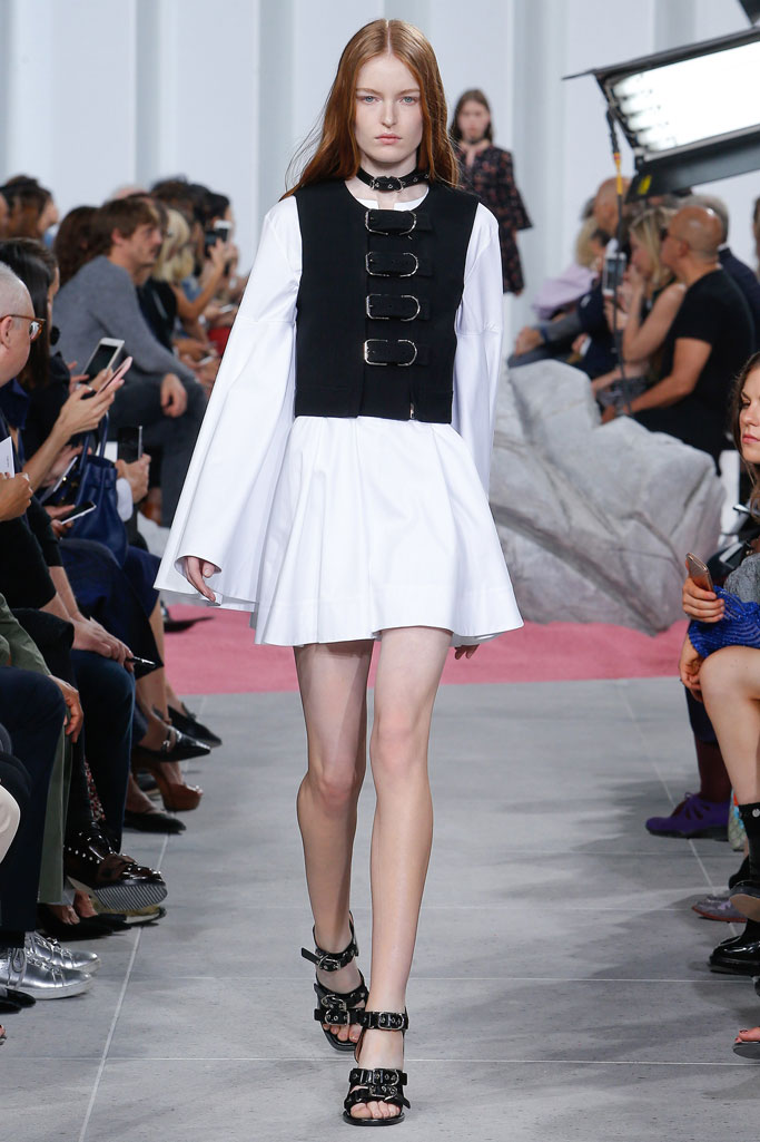 <a target='_blank' style='color: #666666;' href='http://brand.fengsung.com/Carven/' >Carven</a> 2017春夏流行发布