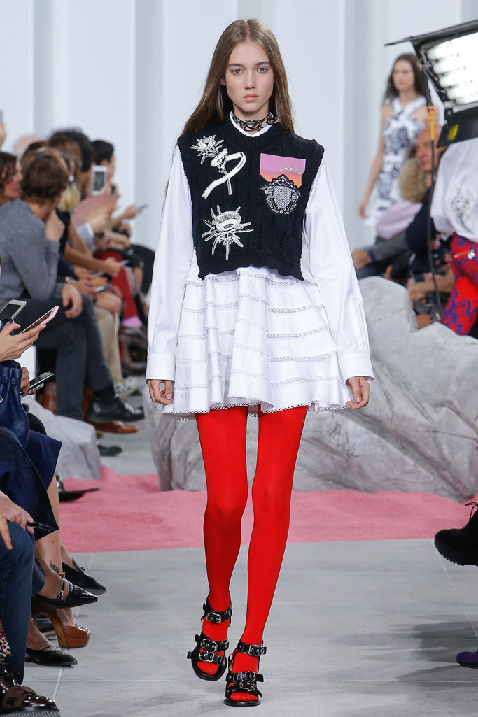 <a target='_blank' style='color: #666666;' href='http://brand.fengsung.com/Carven/' >Carven</a> 2017春夏流行发布