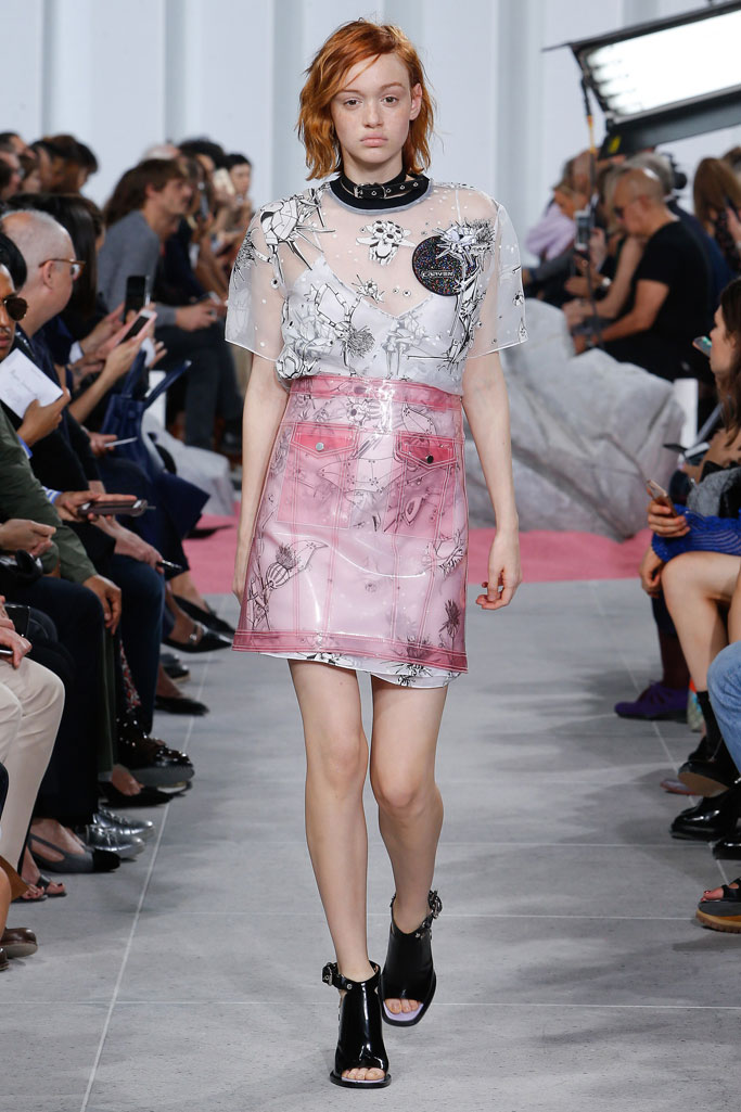 <a target='_blank' style='color: #666666;' href='http://brand.fengsung.com/Carven/' >Carven</a> 2017春夏流行发布