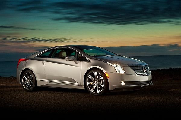 Cadillac ELR销售惨淡 豪车命运大不同