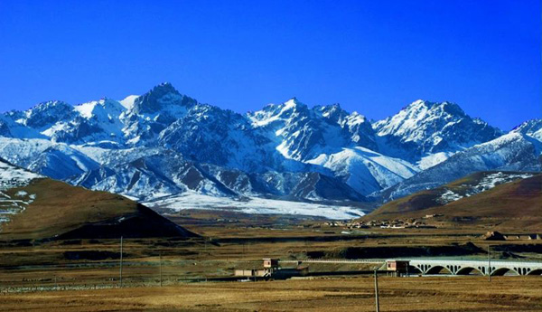 慢旅游：一张火车票看尽最美的风景