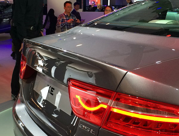 Jaguar XE 2014广州车展亚洲首演