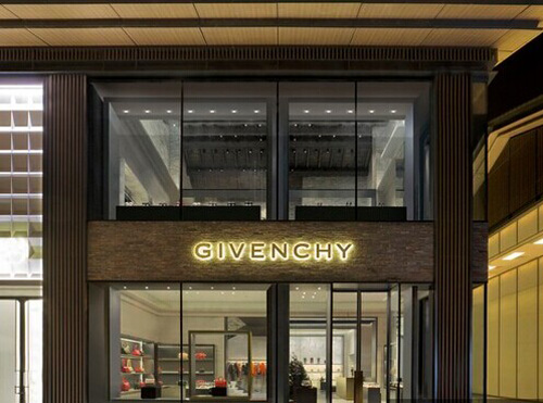 Givenchy 成都远洋太古里概念店开业
