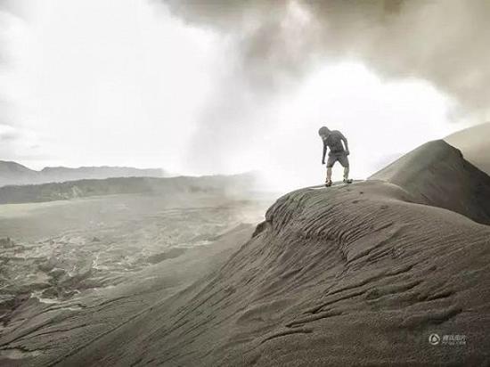 挑战“滑火山”