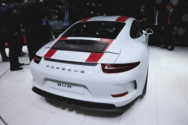 保时捷911 R 于日内瓦车展正式发布