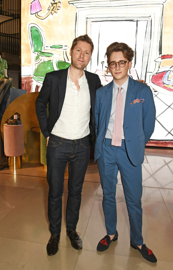 Christopher Bailey 在Burberry旗舰店主持开幕酒会