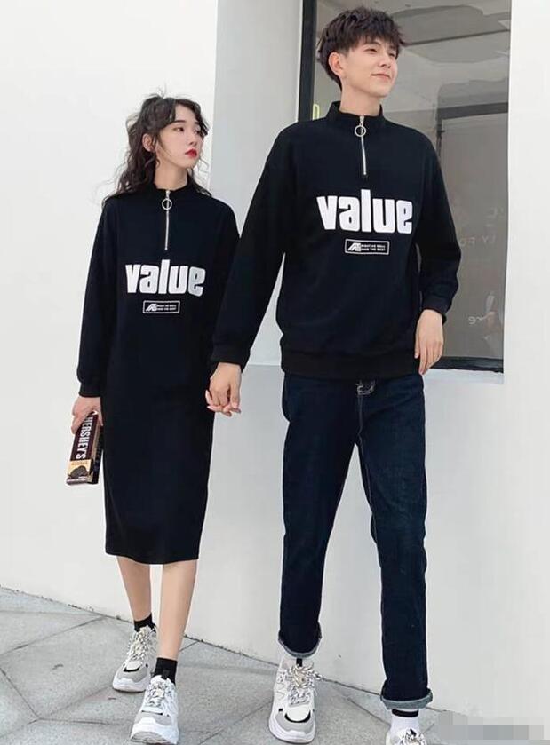 身上印的字母和图案情侣装