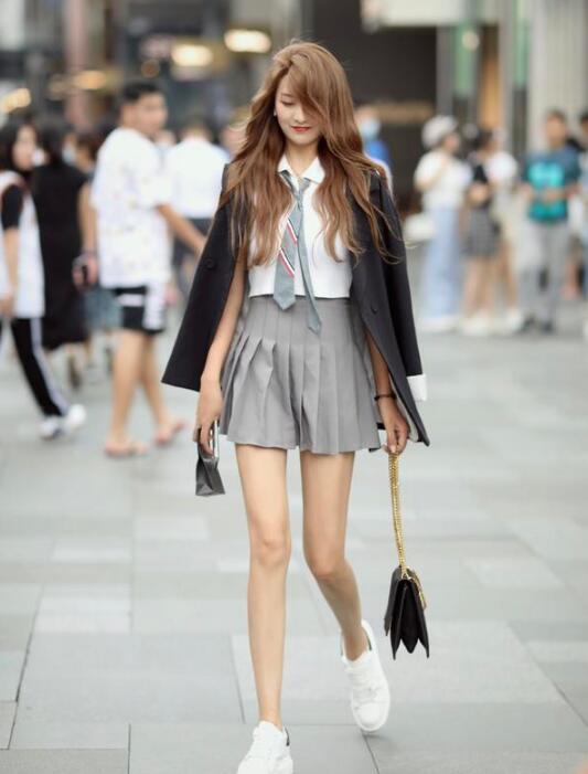 西服外套 百褶裙