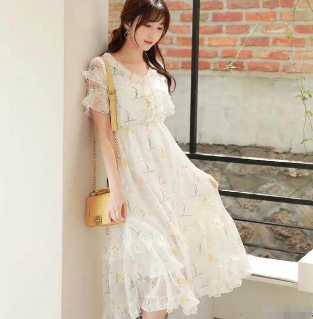雪纺碎花连衣裙