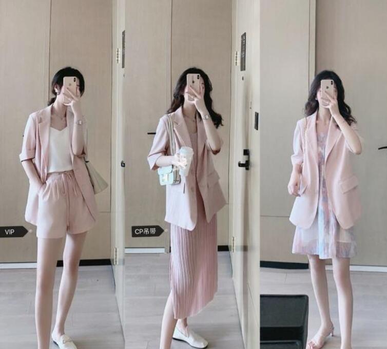 短袖薄款的西装