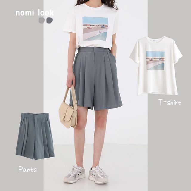 白色T恤 灰色西装裤