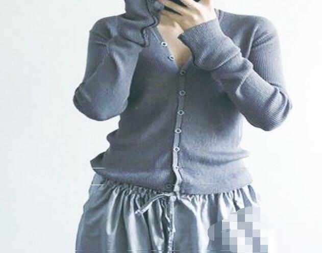 蓝色针织衫 半身裙