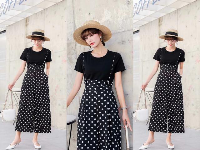 黑色T恤 九分背带阔腿裤