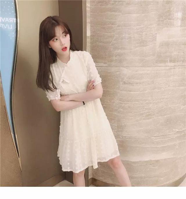 小清新收腰A字连衣裙