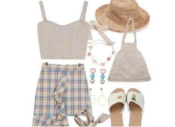 米色背心 米蓝色不规则格子裙 针织小包 白色凉拖 防晒草帽