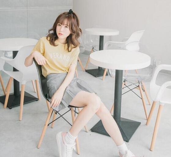 百褶小短裙 短T