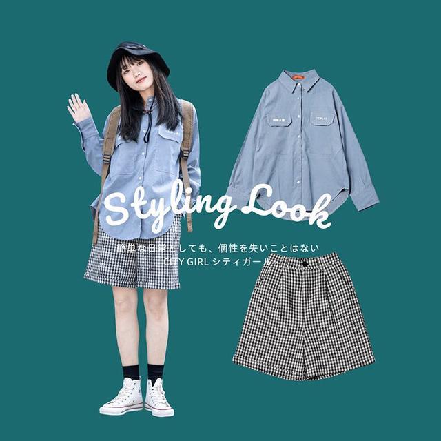 淡蓝色长袖衬衫 格子五分裤