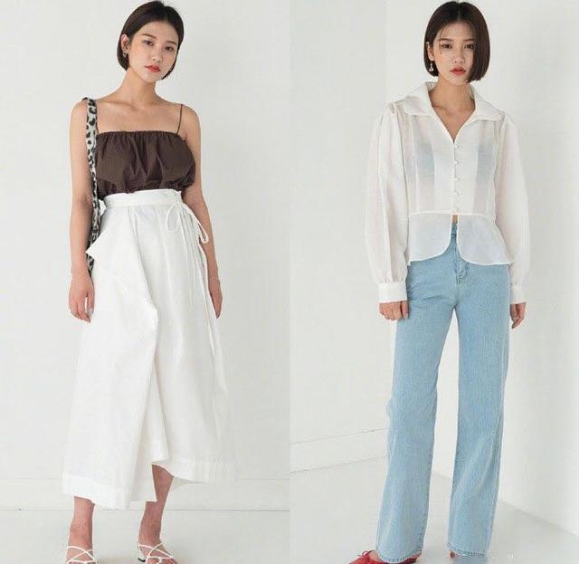 白色半透明衬衣 浅蓝色直筒牛仔裤