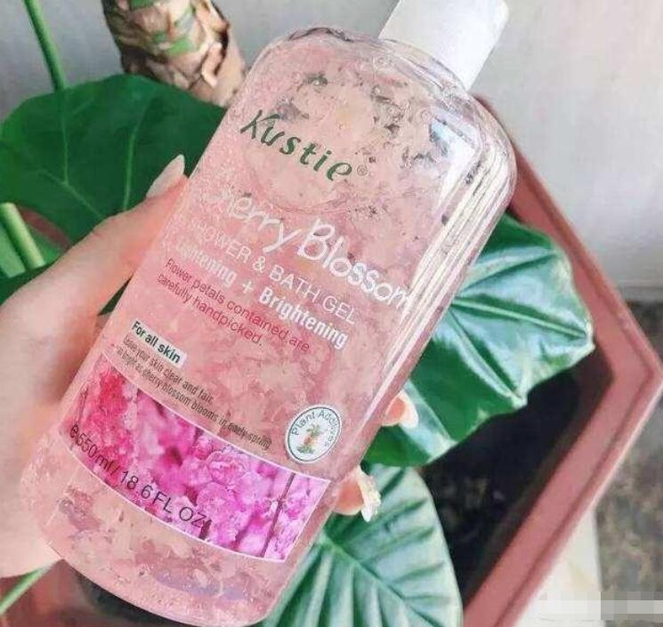 蔻斯汀樱花沐浴露