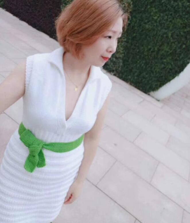 白色毛衣裙