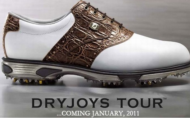 高尔夫球鞋排名:2012世界10大高尔夫球鞋推荐