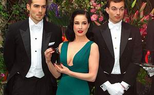 脱衣舞娘Dita Von Teese推出个人香水