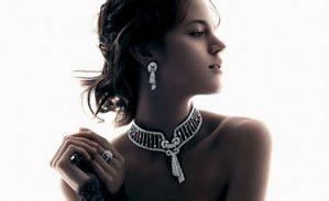 超模Freja Beha Erichsen演绎Harry Winston（海瑞·温斯顿）珠宝2012最新广告大片