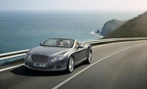 宾利（Bentley）欧陆Continental GTC V8 敞篷跑车大片