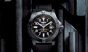 百年灵 Breitling 推出深潜海狼腕表黑钢黄针限量版