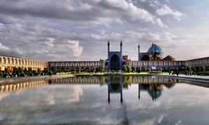 伊朗清真寺：穆斯林顶礼膜拜的方向