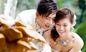 【图】胡杏儿微博上传婚纱照 网友遗憾照片没有黄宗泽