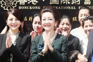 《精致女人经典智慧》微电影外滩游艇会开机祈福仪式