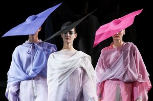 Giorgio Armani（乔治·阿玛尼）发布2014春夏成衣系列