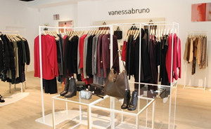 Vanessa Bruno 全球首家折扣精品店落户河谷购物村