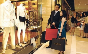 中国消费者年消费奢侈品超千亿美元