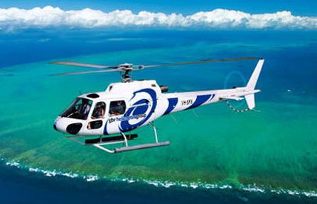 空中旅行：直升机上看世界